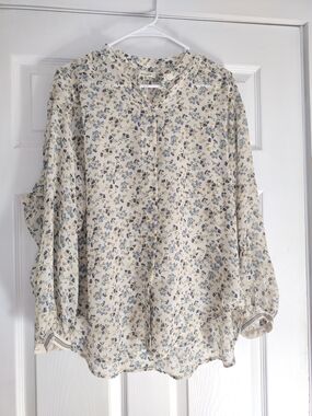 Max Studio Cream Dainty Floral Button-Up Blouse